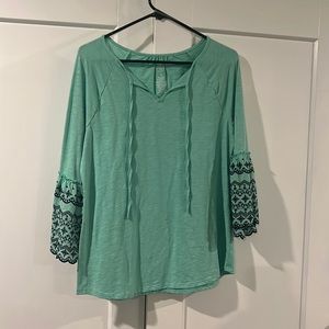 Aqua St. John’s Bay top with 3/4 length sleeves